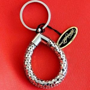 W&D Vintage Silver Tone Mesh Teardrop Keychain